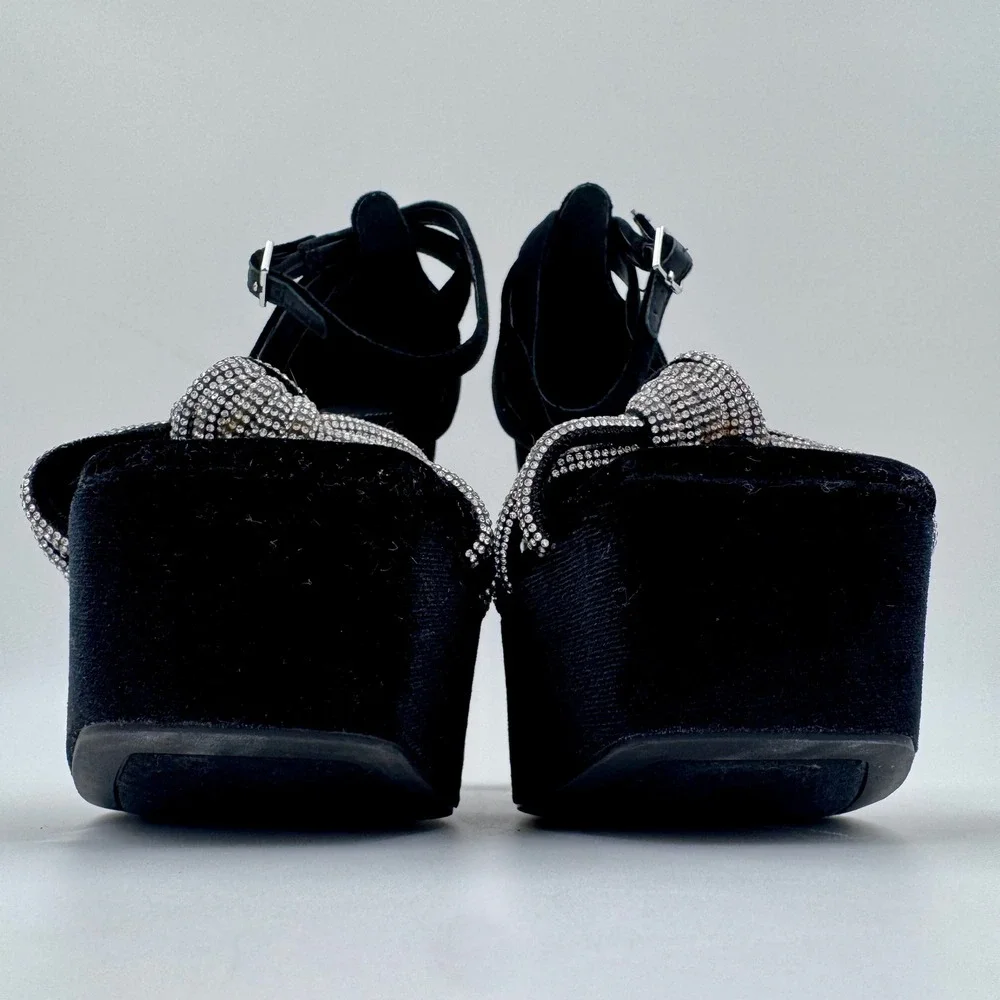 Gianni Bini 8M Black Velvet Rhinestone Bow Platform Block Heel Sandals